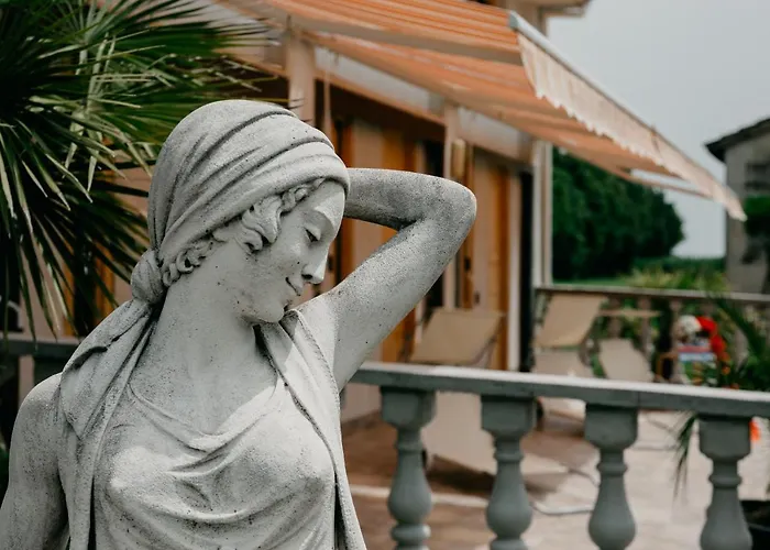 Villa Del Sol\'